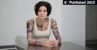 Tattoo redo is a netflix series that invites guests to cover up their bad tattoos. Review In Blindspot An Amnesiac S Tattoos Are The Clues The New York Times