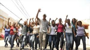 El 12 de agosto fue declarado por la asamblea general de las naciones unidas como el 'dia internacional de la juventud' (international youth day), mediante resolución n° 54/120 del año 1999, cumpliendo con la recomendación de la conferencia mundial de ministros de asuntos de la. 12 De Agosto Dia Internacional De La Juventud Conozca El Origen De Esta Fecha
