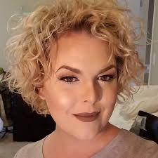 Carla Combs's Instagram, Twitter & Facebook