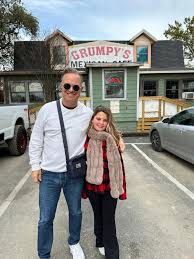 This area of Blanco Rd. has so much! This is where you find Chris Madrid's,  Julia's, Blanco Cafe, Beacon Hill Deli, SoHill Cafe, and The Roundabout  Beacon Hill. I know we will