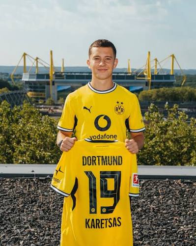 BVB are pleased to announce the signing of Konstantinos Karetsas! 🇬🇷✨ The 18-year-old attacking talent joins on a deal through June 30, 2031. ✍️