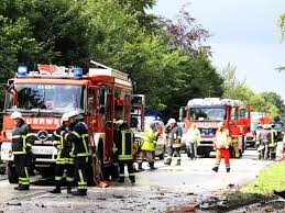 0 von 0 werden angezeigt. Bei Schwarzenbek Todlicher Unfall Auf Der B404 Auto Und Lkw Kollidieren Shz De
