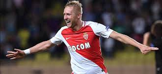Kamil jacek glik is a polish professional footballer who plays as a centre back for italian club benevento and the poland national team. Kamil Glik Benevento Perche Comprarlo E Perche No Al Fantacalcio