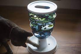 Catit Design Senses Food Maze Cat Feeding Toy Review Cat Training Cat Feeding Cat Care