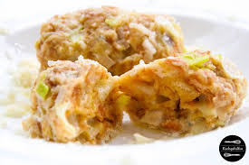 Traditionelles Rezept Fur Sudtiroler Kasnocken Die So Schmecken Wie Direkt Auf Einer Hutte In Den Alpen Zubereitet Mi Rezepte Kochrezepte Lebensmittel Essen