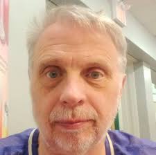 Ive been searching online about family history. My father Peter Chant  passed away Dec 2007. I think this is my fathers grad 1971 from langley  high school. Can anyone confirm?