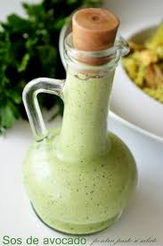 Guacamole se serveste cu chipsuri din tortilla, ca gustare, dar merge foarte bine si cu aproape orice fel de carne pe gratar sau la cuptor. Sos De Avocado Pentru Salate Si Paste Retete Culinare By Teo S Kitchen