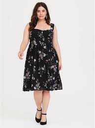 Special Occasion Black Floral Sweetheart Midi Dress In 2020 Midi Dress Plus Size Dresses Chiffon Midi Dress