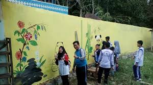 Lukisan mural di dinding sekolah. Cantiknya Dinding Mtsn 1 Balangan Berhiaskan Lukisan Ini Banjarmasin Post