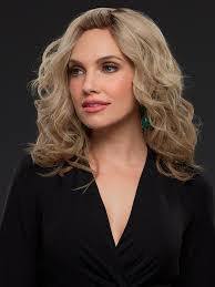 Victoria Carlino's Instagram, Twitter & Facebook