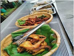 Memang berbaloi untuk makan disini terutamanya waktu tengahari di sekitar chowkit. 3 Tempat Makan Tengahari Best Di Putrajaya