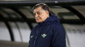 Malatyaspor, antalyaspor, samsunspor, bursaspor, karşıyaka, adanaspor, bursaspor, gaziantepspor, eskişehirspor, sarıyer, trabzonspor, gençlerbirliği. Turkish Coach Yilmaz Vural Thankful For Support While Recovering From Covid 19 Daily Sabah