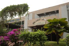 Pemimpin dunia pertama yang bawa masuk senjata dalam dewan pbb. College Official Portal Of Ukm