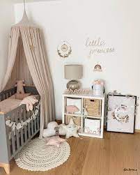 Piccole Principesse Il Rosa Per La Cameretta Puo Essere Sostituito Con Toni Piu Neutri Come Il Color Idee Cameretta Neonato Cameretta Bambini Idee Camerette
