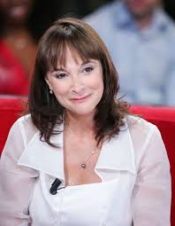 Discovered by jacqueline joubert (director of unit youth from ortf) in 1973 during a contest, she began her career on the show dorothée and. Ariane Du Club Dorothee Sa Fille Denonce Un Manque De Respect Apres Son Deces Elle
