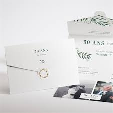 50 ans de mariage quel bonheur… vous avez ce bonheur… 50″ ans de votre cœur a partager dans le pire et le meilleur aujourd'hui c'est avec joie au cœur… que nous vous offrons ces fleurs de bonheur qui ont composé ce merveilleux bouquet de toutes les odeurs odeurs de joie odeurs de. Invitations D Anniversaire De Mariage A Personnaliser