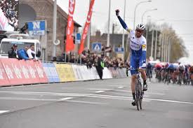 Het aantal hellingen werd wel teruggeschroefd van dertien naar elf, maar. Elite Kuurne Brussel Kuurne