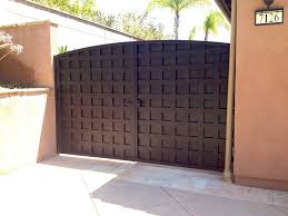 Solid Metal Gates Pesquisa Google House Gate Design Modern Gates Driveway Gate Design