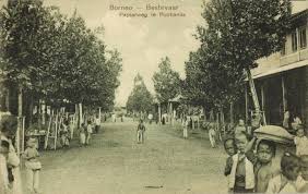 Compare hotel prices and find an amazing price for the borneo hotel in pontianak. Indonesia Borneo Bestevaar Passarweg Te Pontianak 1910s Postcard Hippostcard