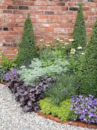 Create A Simple Topiary Shade Garden Design Small Garden Design Small Garden Design Ideas Low Maintenance