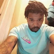 Deaaron Walker's Instagram, Twitter & Facebook