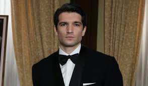 Il Paradiso delle Signore, anticipazioni dal 27 al 31 ottobre 2025: Roberto  scopre che Caterina è fidanzata con il suo ex Mario Oradei - Davide Maggio