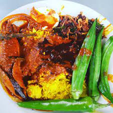 Nasi kandar is a dish featuring white rice, a mix of curries, vegetables and fried meats of your choice. Nasi Kandaq Uncle Botak Unclebotakhq ØªÙˆÛŒÛŒØªØ±
