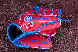 Schrock got up slowly and with no urgency, and báez took a significant turn around first base before retreating. What Pros Wear 4 Javy Baez Gloves Worn In 2019 What Pros Wear