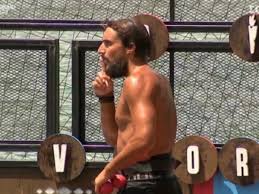 Ο παίκτης του survivor, σάκης κατσούλης, έχει αγωνιστεί σε αρκετές ομάδες και έχει έρθει αντιμέτωπος με αεκ και παοκ, σε ματς που σίγουρα θυμάται. Survivor Sakhs Katsoylhs H Xeironomia Sth Marialena Roymeliwth Na Swpasei Prokalese 8ymo Sto Twitter