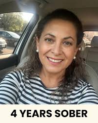 Shout out to Florence For Celebrating 4 Years of Sobriety!!!🎉 Yeasssss my  beautiful sister! You are a miracle. Keep going, sobriety looks good