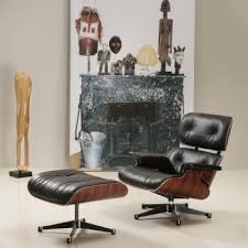 The Lounge Chair Designed In 1956 By Ray Charles Eames For Vitra Combines Exclusive Comfort With The Highest Possible Quality Eames Lounge Sessel Und Lounge Chair