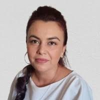 600+ profiluri „Patricia”