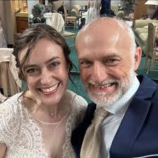 Erin Qualls's Instagram, Twitter & Facebook