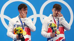 Daley and matty lee won the gold medal in the men's synchronized swimming 10m platform event, besting the defending champions cao. Xflc4cpv4t8oqm