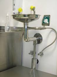 emergency eye wash station