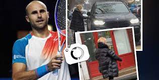 Height, photos & stats of all atp & wta players including marius copil. Ca SÄƒ Dea O ManÄƒ De Ajutor SoÈ›ia Lui Marius Copil A IncÄƒlcat Regulile De CirculaÈ›ie Cum A Fost SurprinsÄƒ Ramona AlÄƒturi De Mama Ei Paparazzi Spynews Ro
