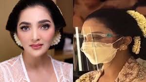 Check spelling or type a new query. Adu Gaya Ashanty Dan Krisdayanti Di Nikahan Aurel Kebaya Ibu Kandung Tiri Kompak Nan Anggun Tribun Jatim