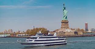 Share the #1 latin music boat party yacht cruise nyc with your friends. The 8 Best New York City Dinner Cruises 2021 Reviews