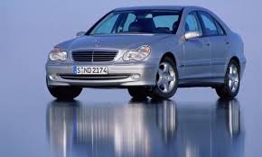 Continuiamo A Ripercorrere La Storia Di Classe C W203 Anno 2000 Nuovo Millennio Nuova Classe C Automobile Millennio Storia