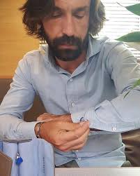 Special gift for #LaNotteDelMaestro. Thanks Antonio Vhernier