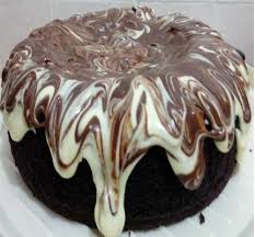 Sapukan sedikit minyak masak atau margerin di sekeliling bahagian loyang dan alas dengan kertas minyak. Resepi Kek Coklat Moist Kukus Cheese Meleleh