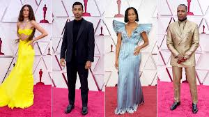 The actress wore a cutout couture dress paired with more than 180 carats of diamonds. Uger Hsefspfwm