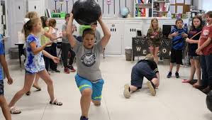 Drew Elementary Community Day involves fitness, art and tadpole rescue