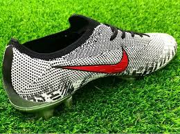 Feita para uso interno e externo, a�bola de basquete nike dominate 8p possui fabrica��o em borracha e couro sint�tico para jogos em qualquer superf�cie. Touch Down Kasut Bola Kasut Futsal Dan Kasut Bola Murah Facebook