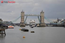 Tower bridge trail is considered a moderate hike due to the drop in elevation from the rim down to tower bridge site (950 ft/290 m). Tower Bridge Tickets Offnungszeiten Glasboden Und Schiffsdurchfahrt Touristen In London Touristen In London