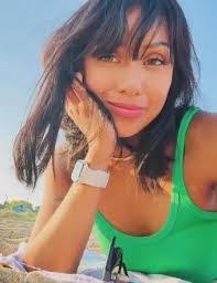 Melissa Brandon's Instagram, Twitter & Facebook