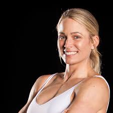 Justine Richmond's Instagram, Twitter & Facebook