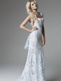 Dal classico bianco alle inedite nuances di rosa, gli abiti si rinnovano con stile. Abiti Da Sposa Blumarine Fashioniamoci Abiti Da Sposa Floreali Abiti Da Sposa Abiti Da Sposa Colorati