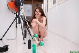 ThumbNow Japanese Babe Hitomi Hayama 葉山瞳 THE 未公開 〜恥じらいのお漏らし大作戦〜  Caribbeancom 022416-103