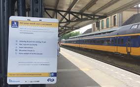 Het treinverkeer in nederland heeft maandagochtend op verschillende trajecten niet kunnen rijden, omdat een verkeersleider van prorail ziek naar huis was gegaan en er niet tijdig een vervanger. Twee Weken Lang Geen Treinverkeer Via Station Zwolle Meppeler Courant